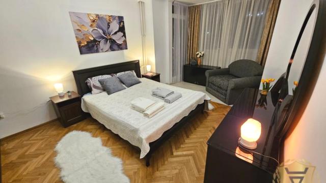Stan, Trosoban, Izdavanje, 85m2, Slavija, Vračar, Svetozara Markovića