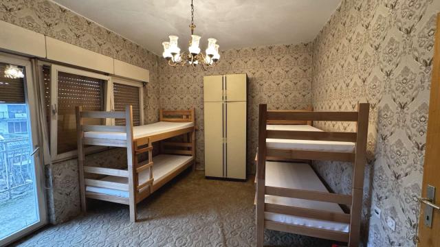 Soba, Izdavanje, 260m2, Stari Banovci, Okolno mesto, Stari Banovci