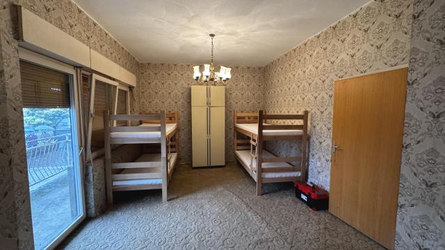 Soba, Izdavanje, 260m2, Stari Banovci, Okolno mesto, Stari Banovci