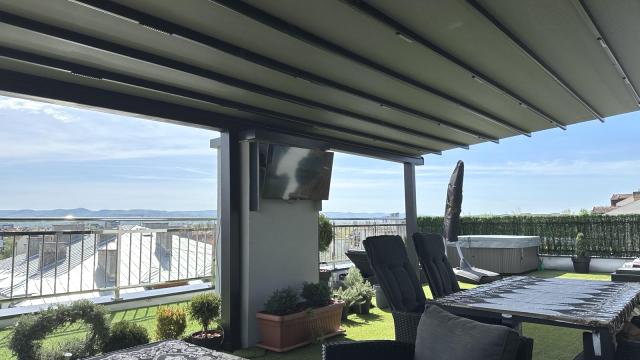 Stan, Trosoban, Prodaja, 75m2, Sajam, Novi Sad, Bulevar Kralja Petra 63