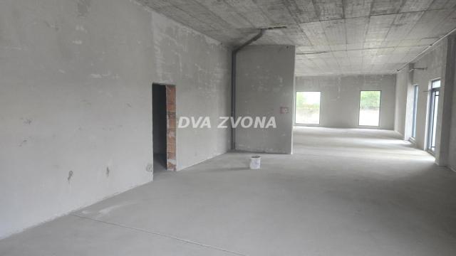 Poslovni prostor, Jednosoban, Izdavanje, 224m2, Stari Banovci, Okolno mesto, Stara Pazova
