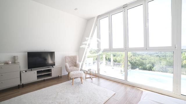 Kuća, četvorosoban, Prodaja, 360m2, Sopot, Mihaila Nikolića