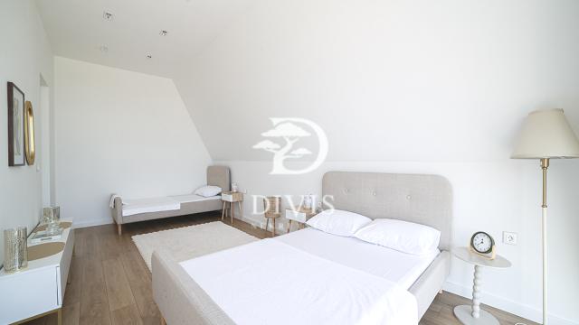 Kuća, četvorosoban, Prodaja, 360m2, Sopot, Mihaila Nikolića