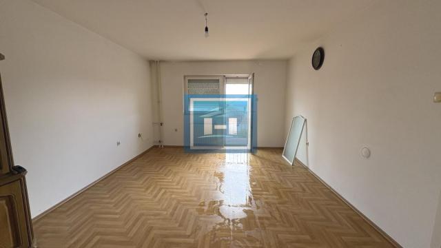 Stan, Trosoban, Prodaja, 73m2, Centar, Gradska lokacija, Jagodina