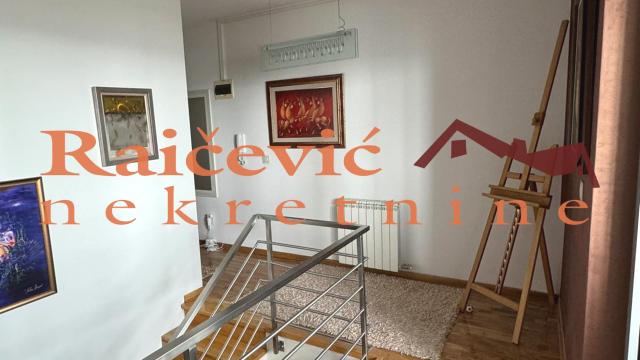 Stan, Petosoban, Prodaja, 268m2, Novo Skojevsko naselje, Rakovica, Luke Vojvodica