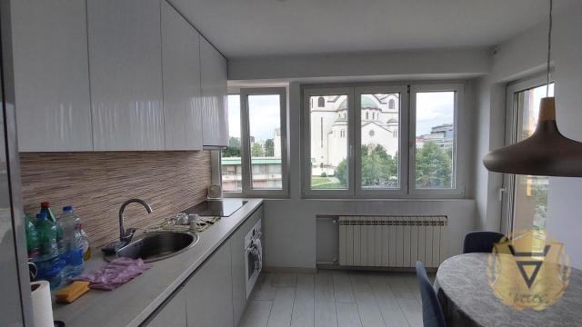 Stan, Trosoban, Izdavanje, 70m2, Hram svetog Save, Vračar, Skerlićeva