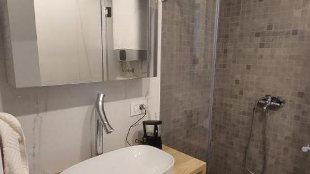 Stan, Trosoban, Izdavanje, 70m2, Hram svetog Save, Vračar, Skerlićeva