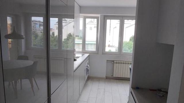 Stan, Trosoban, Izdavanje, 70m2, Hram svetog Save, Vračar, Skerlićeva