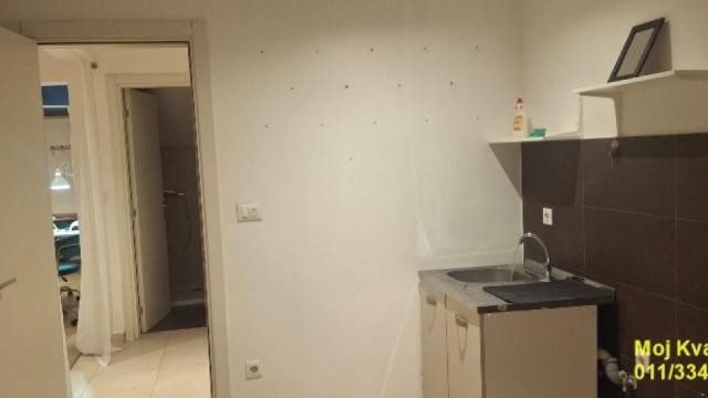 Poslovni prostor, Izdavanje, 70m2, Hram svetog Save, Vračar, Stojana Protića