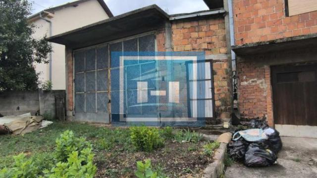 Kuća, Petosoban, Prodaja, 350m2, Gradska lokacija, Ćuprija