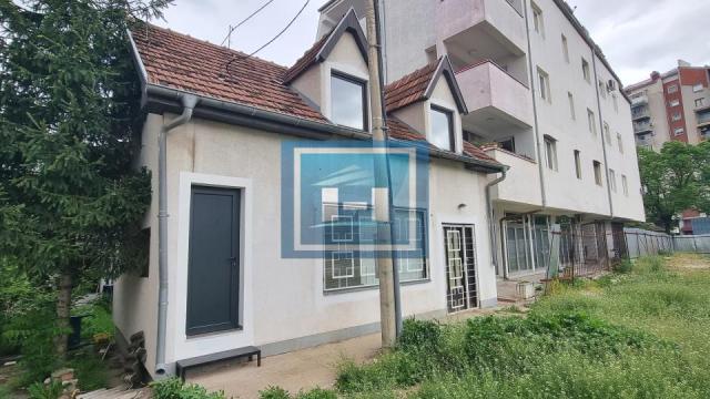 Poslovni prostor, Dvosoban, Prodaja, 80m2, Centar, Gradska lokacija, Jagodina