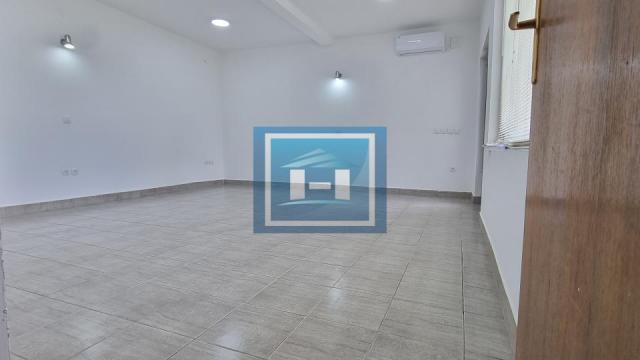 Poslovni prostor, Dvosoban, Prodaja, 80m2, Centar, Gradska lokacija, Jagodina