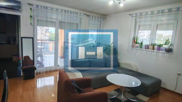 Stan, Trosoban, Prodaja, 68m2, Centar, Gradska lokacija, Paraćin