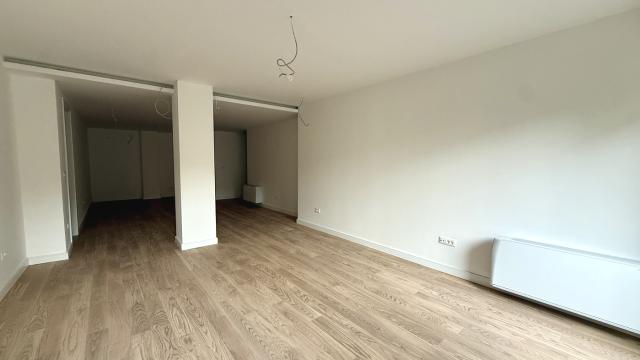 Stan, četvorosoban, Izdavanje, 125m2, Loznička