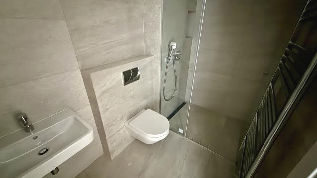 Stan, četvorosoban, Izdavanje, 125m2, Loznička