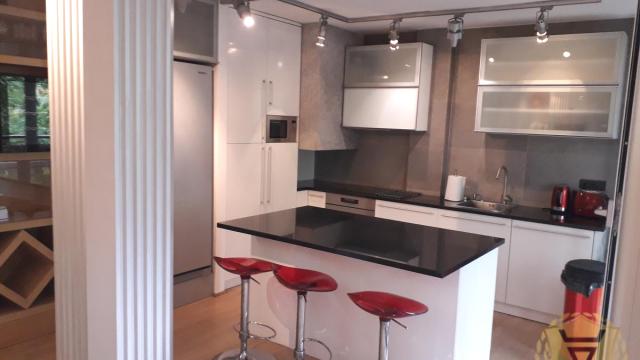 Stan, Troiposoban, Izdavanje, 100m2, Blok 24 (Super Vero), Novi Beograd, Milutina Milankovića