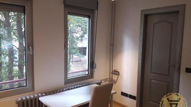 Stan, Troiposoban, Izdavanje, 100m2, Blok 24 (Super Vero), Novi Beograd, Milutina Milankovića