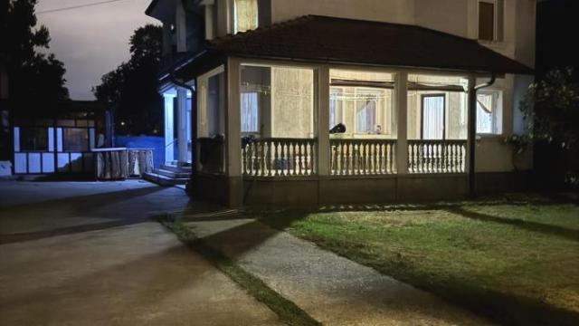 Kuća, Petosoban, Izdavanje, 340m2, Kolonija Zmaj, Zemun, Vere Dedović