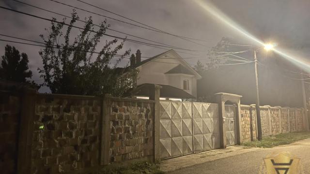 Kuća, Petosoban, Izdavanje, 340m2, Kolonija Zmaj, Zemun, Vere Dedović