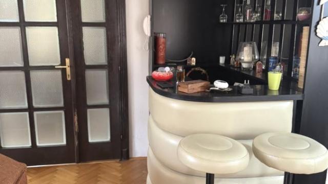 Kuća, Petosoban, Izdavanje, 340m2, Kolonija Zmaj, Zemun, Vere Dedović
