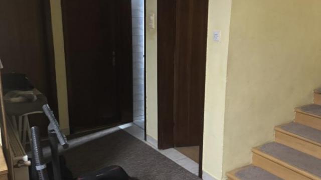Kuća, Petosoban, Izdavanje, 340m2, Kolonija Zmaj, Zemun, Vere Dedović