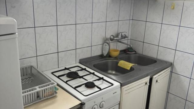 Kuća, Petosoban, Izdavanje, 340m2, Kolonija Zmaj, Zemun, Vere Dedović
