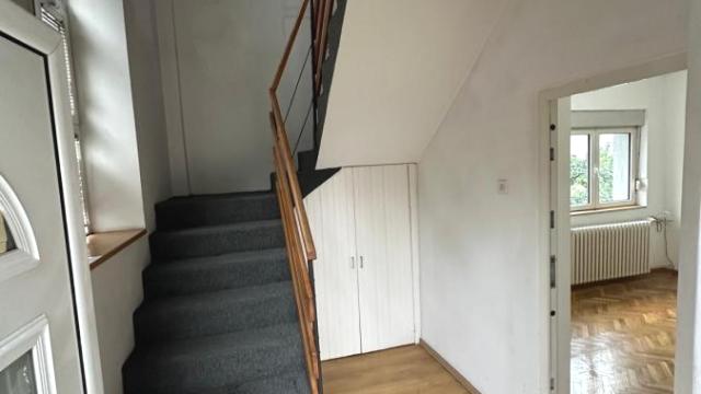 Kuća, Petosoban, Izdavanje, 200m2, Banovo brdo, Čukarica, Požeška