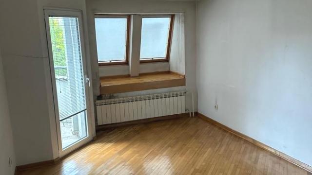 Kuća, Petosoban, Izdavanje, 200m2, Banovo brdo, Čukarica, Požeška