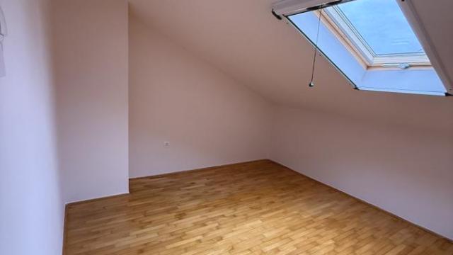 Kuća, Petosoban, Izdavanje, 250m2, Bežanijska kosa 1, Novi Beograd, Majora Branka Vukosavljevića
