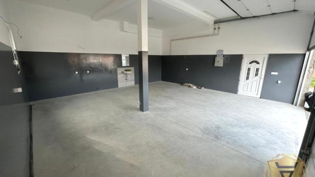 Kuća, Petosoban, Izdavanje, 250m2, Surčin (mesto), Surčin, Milovana Vidaka