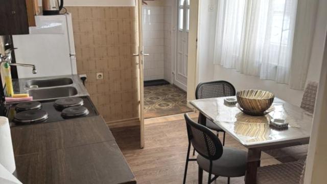Kuća, Trosoban, Izdavanje, 70m2, Autokomanda, Voždovac, Krivolačka
