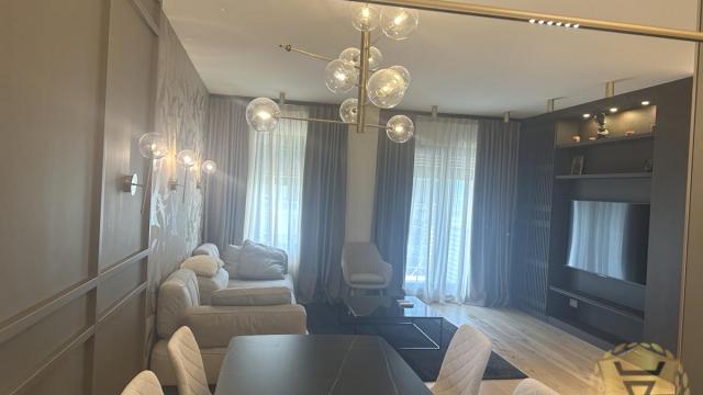 Stan, četvorosoban, Izdavanje, 100m2, Blok 43 (Buvlja pijaca), Novi Beograd, Bulevar Milutina Milankovica