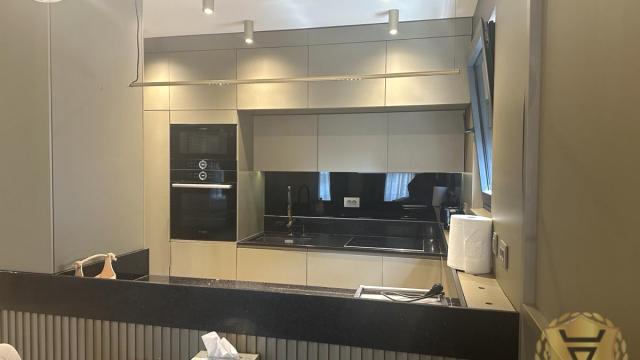 Stan, četvorosoban, Izdavanje, 100m2, Blok 43 (Buvlja pijaca), Novi Beograd, Bulevar Milutina Milankovica