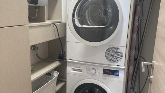 Stan, četvorosoban, Izdavanje, 100m2, Blok 43 (Buvlja pijaca), Novi Beograd, Bulevar Milutina Milankovica