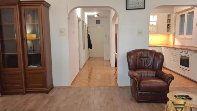 Stan, četvorosoban, Izdavanje, 80m2, Centar, Stari grad, Dositejeva