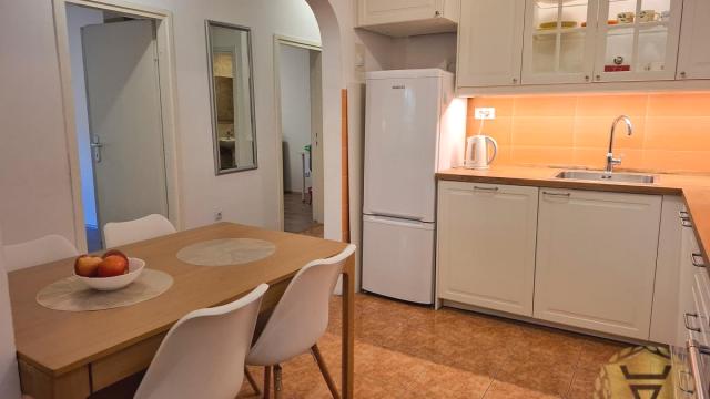 Stan, četvorosoban, Izdavanje, 80m2, Centar, Stari grad, Dositejeva