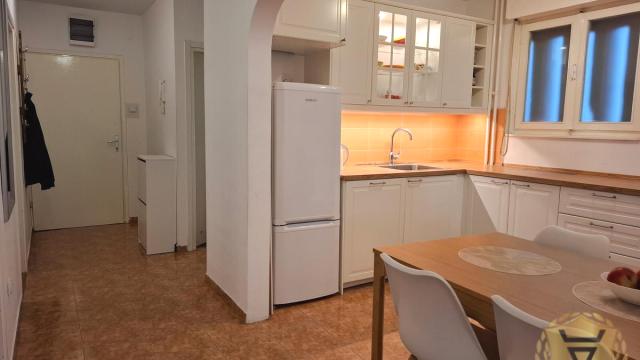 Stan, četvorosoban, Izdavanje, 80m2, Centar, Stari grad, Dositejeva