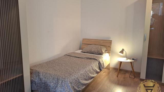 Stan, četvorosoban, Izdavanje, 80m2, Centar, Stari grad, Dositejeva