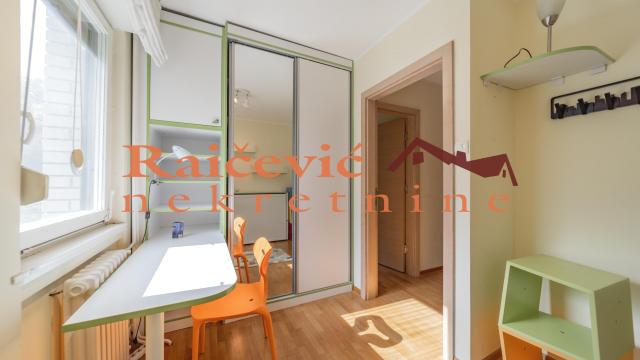 Stan, četvoroiposoban, Prodaja, 100m2, Dedinje, Savski venac, Rajka Mitica