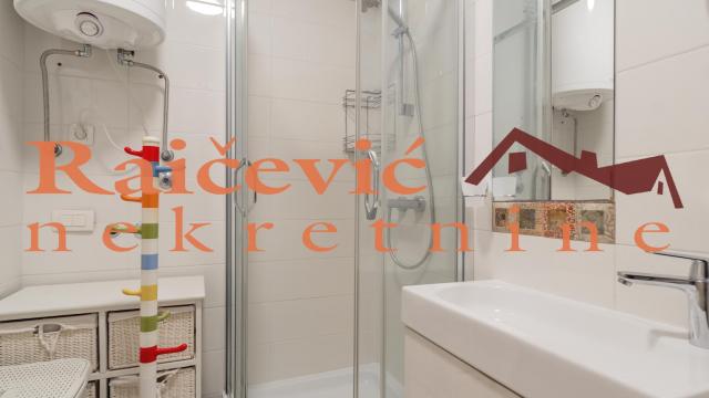 Stan, četvoroiposoban, Prodaja, 100m2, Dedinje, Savski venac, Rajka Mitica