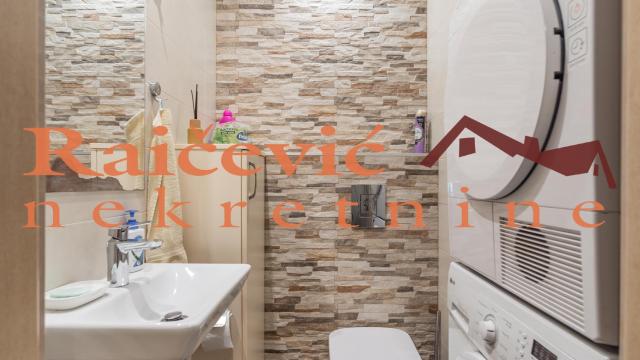 Stan, četvoroiposoban, Prodaja, 100m2, Dedinje, Savski venac, Rajka Mitica