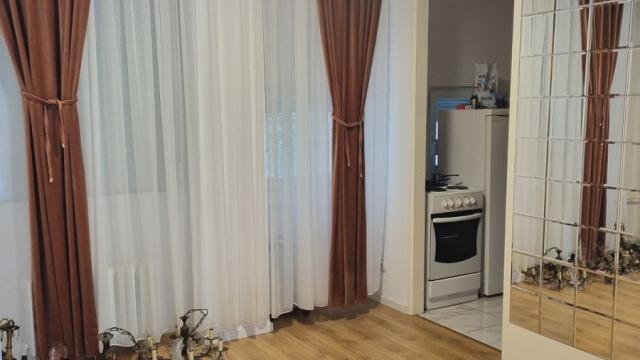 Poslovni prostor, Trosoban, Izdavanje, 69m2, Milentija Popovića
