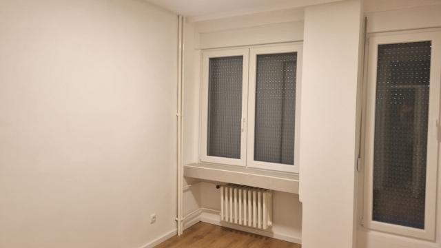 Poslovni prostor, Trosoban, Izdavanje, 69m2, Milentija Popovića