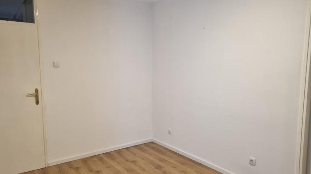Poslovni prostor, Trosoban, Izdavanje, 69m2, Milentija Popovića
