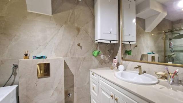 Poslovni prostor, Trosoban, Izdavanje, 69m2, Milentija Popovića