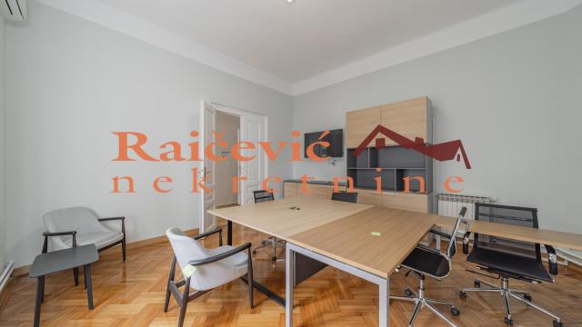 Stan, Prodaja, 239m2, Centar, Stari grad, Cara Urosa