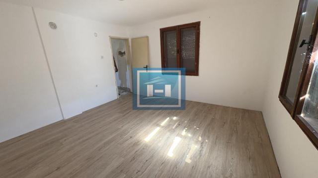 Kuća, Dvosoban, Prodaja, 80m2, Majur, Okolno mesto, Jagodina