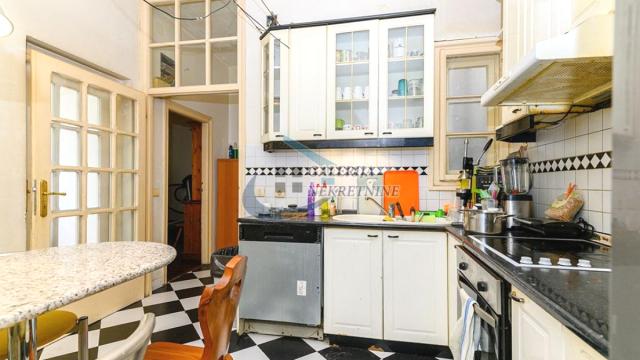 Stan, Prodaja, 130m2, Centar, Stari grad, Strahinjića Bana