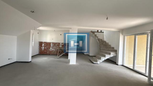 Stan, Prodaja, 222m2, Centar, Gradska lokacija, Jagodina