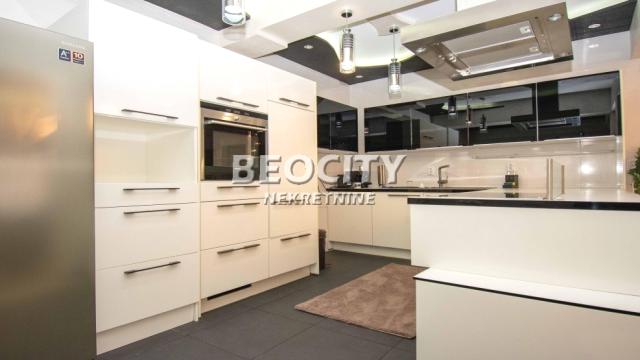 Kuća, Prodaja, 340m2, Altina, Zemun, Kolubarske bitke